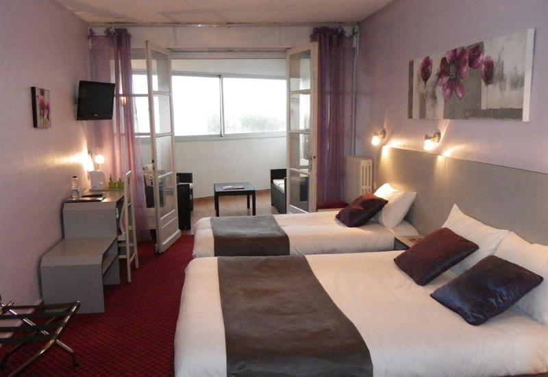 Brit Hotel Bleu Nuit แซ็งต์ ภายนอก รูปภาพ