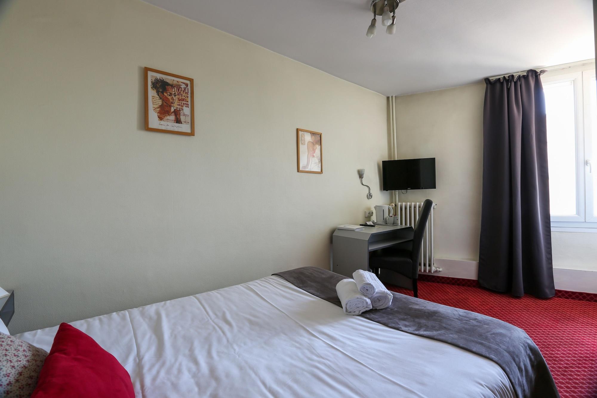 Brit Hotel Bleu Nuit แซ็งต์ ภายนอก รูปภาพ