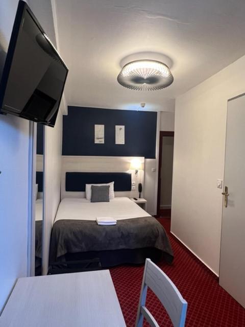 Brit Hotel Bleu Nuit แซ็งต์ ภายนอก รูปภาพ