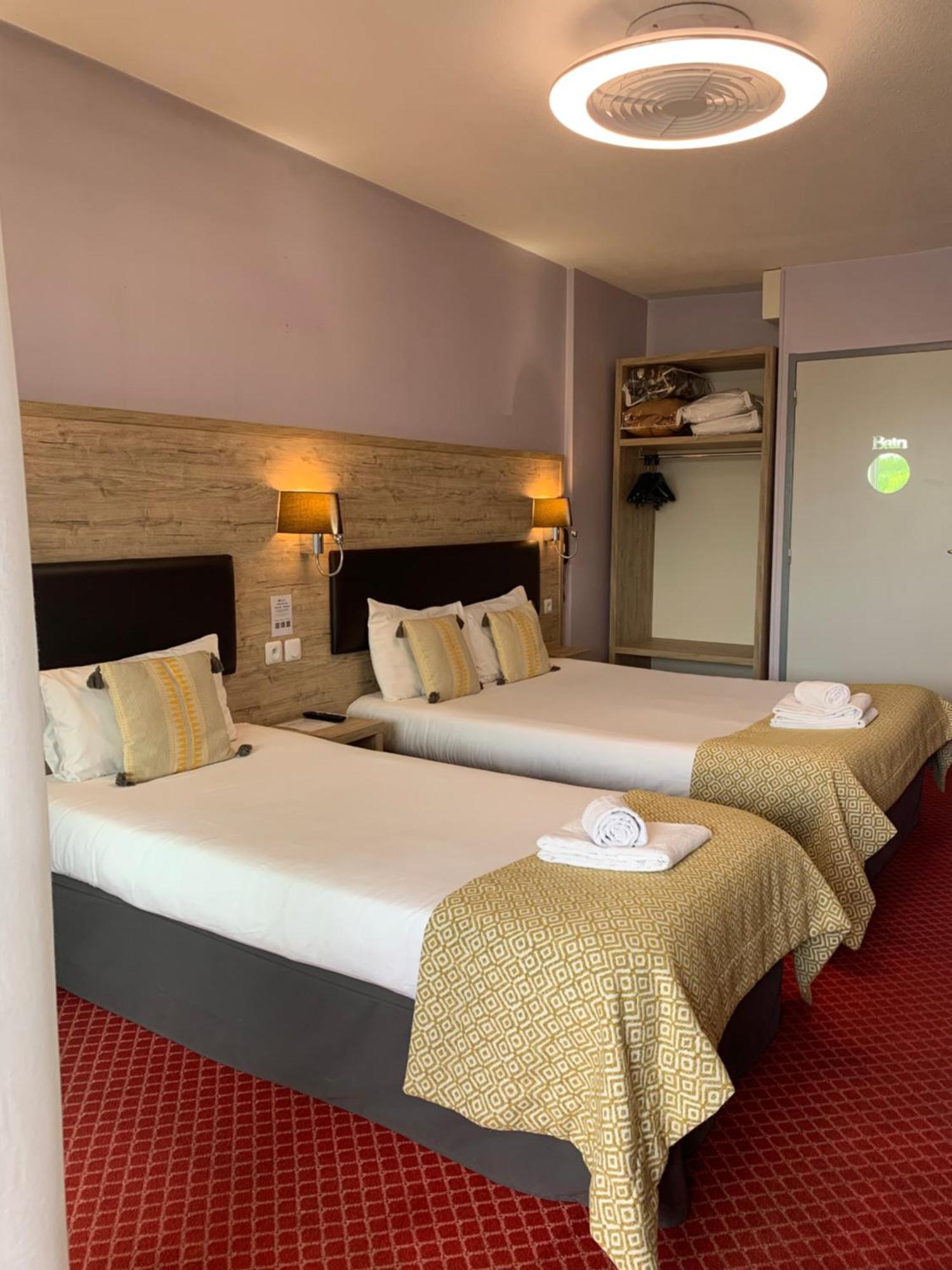 Brit Hotel Bleu Nuit แซ็งต์ ภายนอก รูปภาพ
